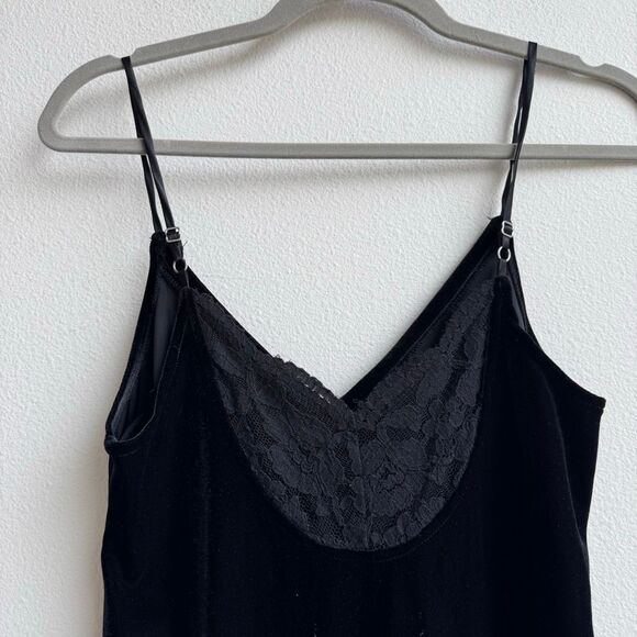 $5/$25 Abercrombie & Fitch Black Velvet Lace Back Shift Slip Mini Dress SZ XS - Picture 5 of 7
